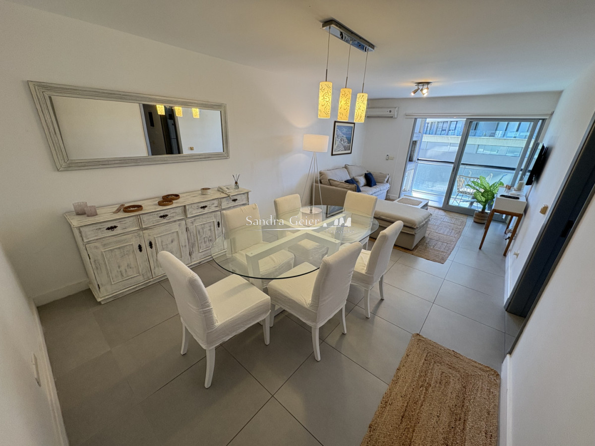 Apartamento ID.3384 - VENTA TORRE FRANCIA PARRILLERO EXCLUSIVO