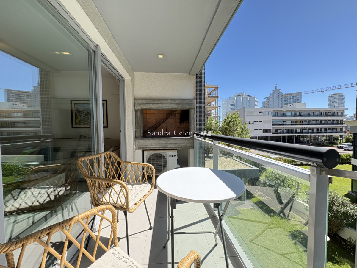 Apartamento ID.3384 - VENTA TORRE FRANCIA PARRILLERO EXCLUSIVO