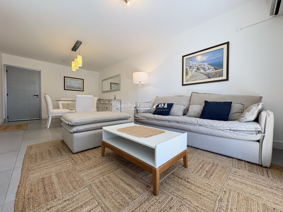 Apartamento ID.3384 - VENTA TORRE FRANCIA PARRILLERO EXCLUSIVO