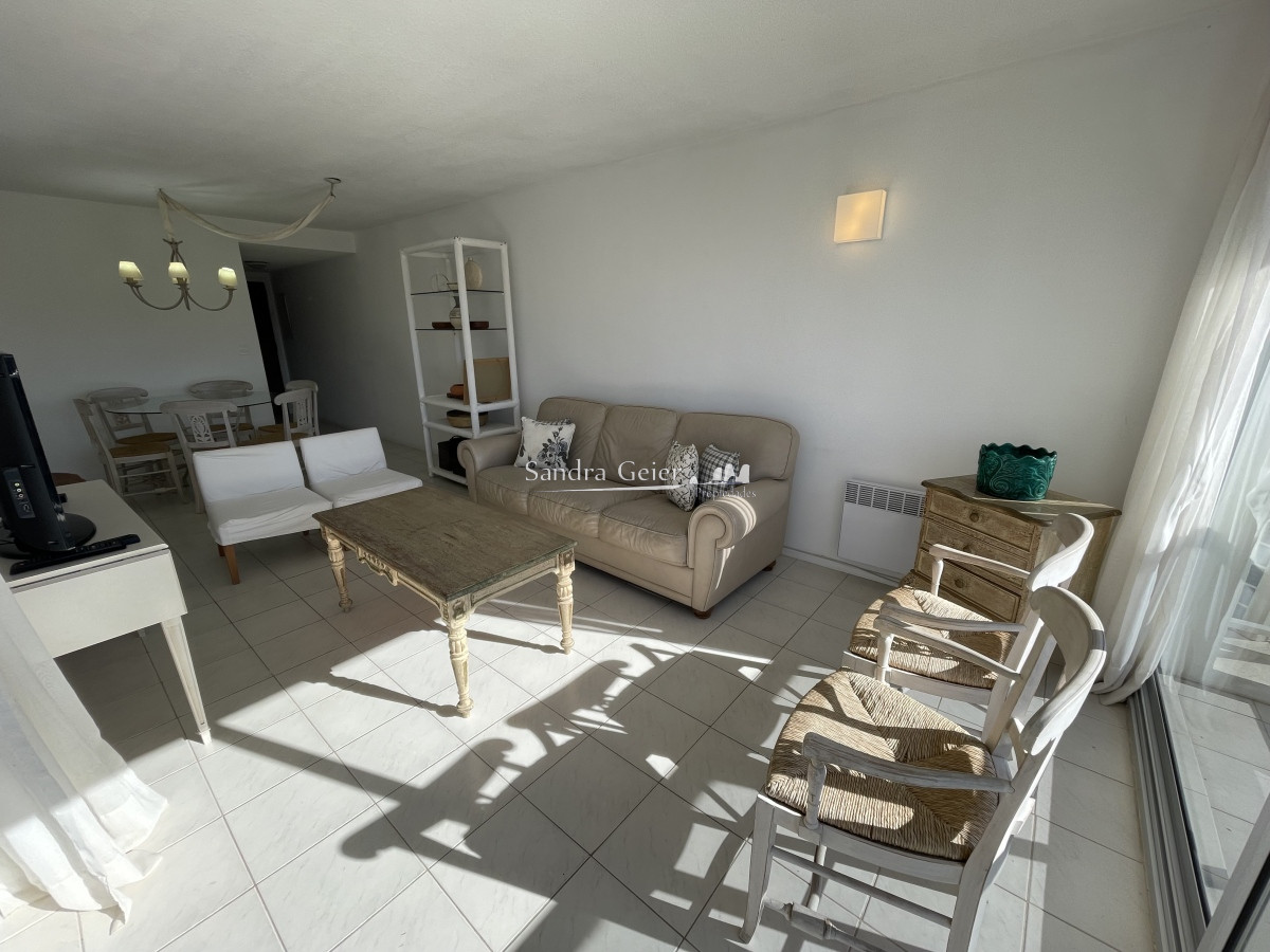 Apartamento ID.1849 - En Avda Chiverta, cerca de todo