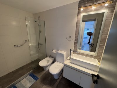 Apartamento ID.3384 - VENTA TORRE FRANCIA PARRILLERO EXCLUSIVO