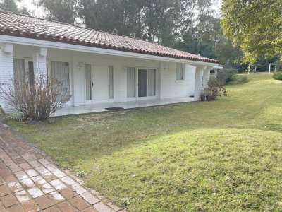 Casa ID.1847 - Piscina , cancha de tennis y futbol