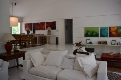 Casa ID.1847 - Piscina , cancha de tennis y futbol