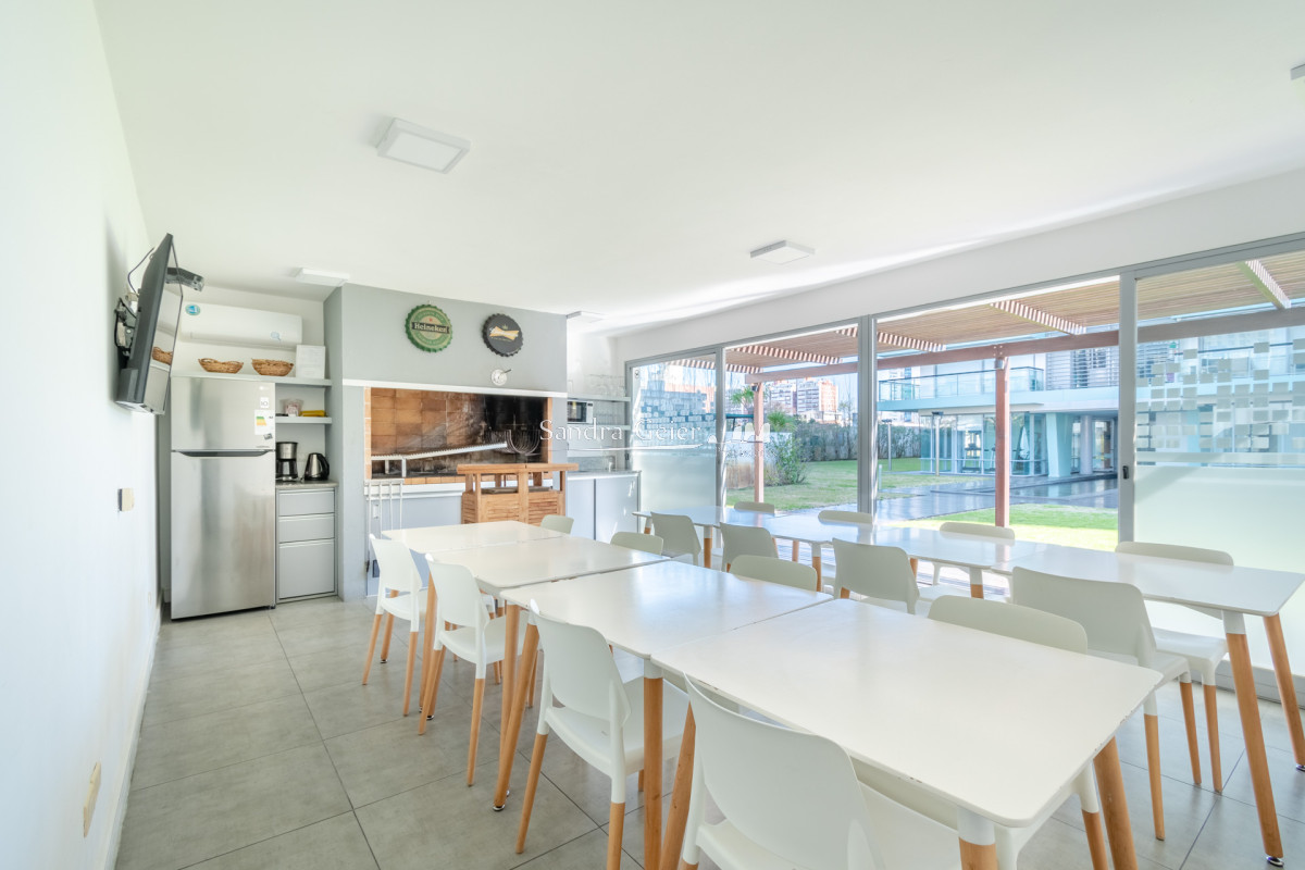 Apartamento ID.3384 - VENTA TORRE FRANCIA PARRILLERO EXCLUSIVO