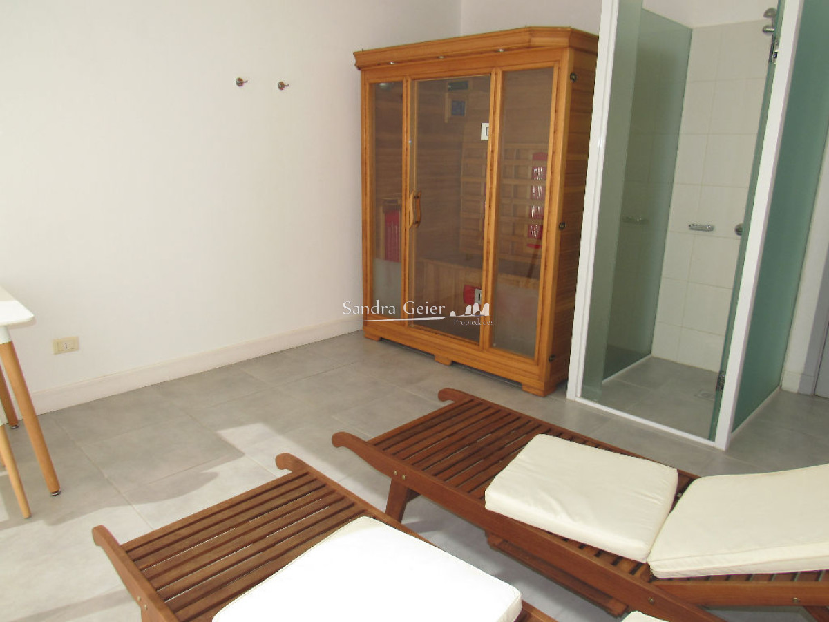 Apartamento ID.3384 - VENTA TORRE FRANCIA PARRILLERO EXCLUSIVO