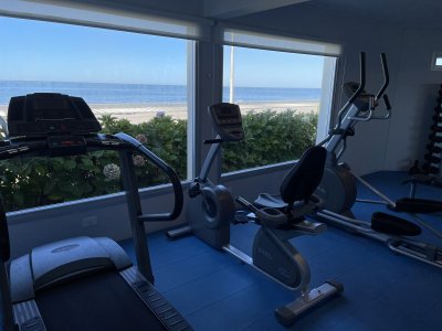 Apartamento ID.2131 - Frente al mar, preciosa vista, aire acondicionado, piscina, lindo decorado