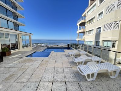 Apartamento ID.2131 - Frente al mar, preciosa vista, aire acondicionado, piscina, lindo decorado