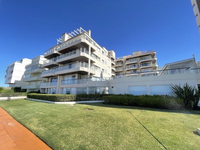 Apartamento ID.2131 - Frente al mar, preciosa vista, aire acondicionado, piscina, lindo decorado