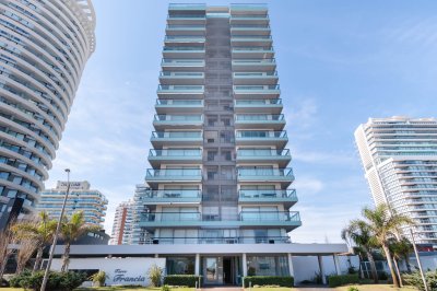 Apartamento ID.3384 - VENTA TORRE FRANCIA PARRILLERO EXCLUSIVO