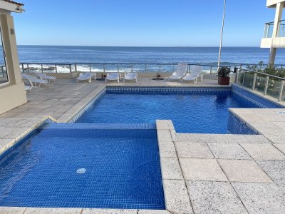 Apartamento ID.2131 - Frente al mar, preciosa vista, aire acondicionado, piscina, lindo decorado