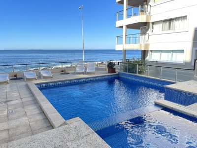 Apartamento ID.2131 - Frente al mar, preciosa vista, aire acondicionado, piscina, lindo decorado