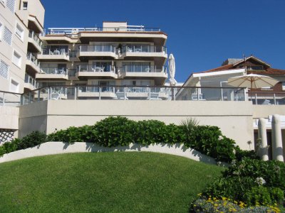 Apartamento ID.2131 - Frente al mar, preciosa vista, aire acondicionado, piscina, lindo decorado