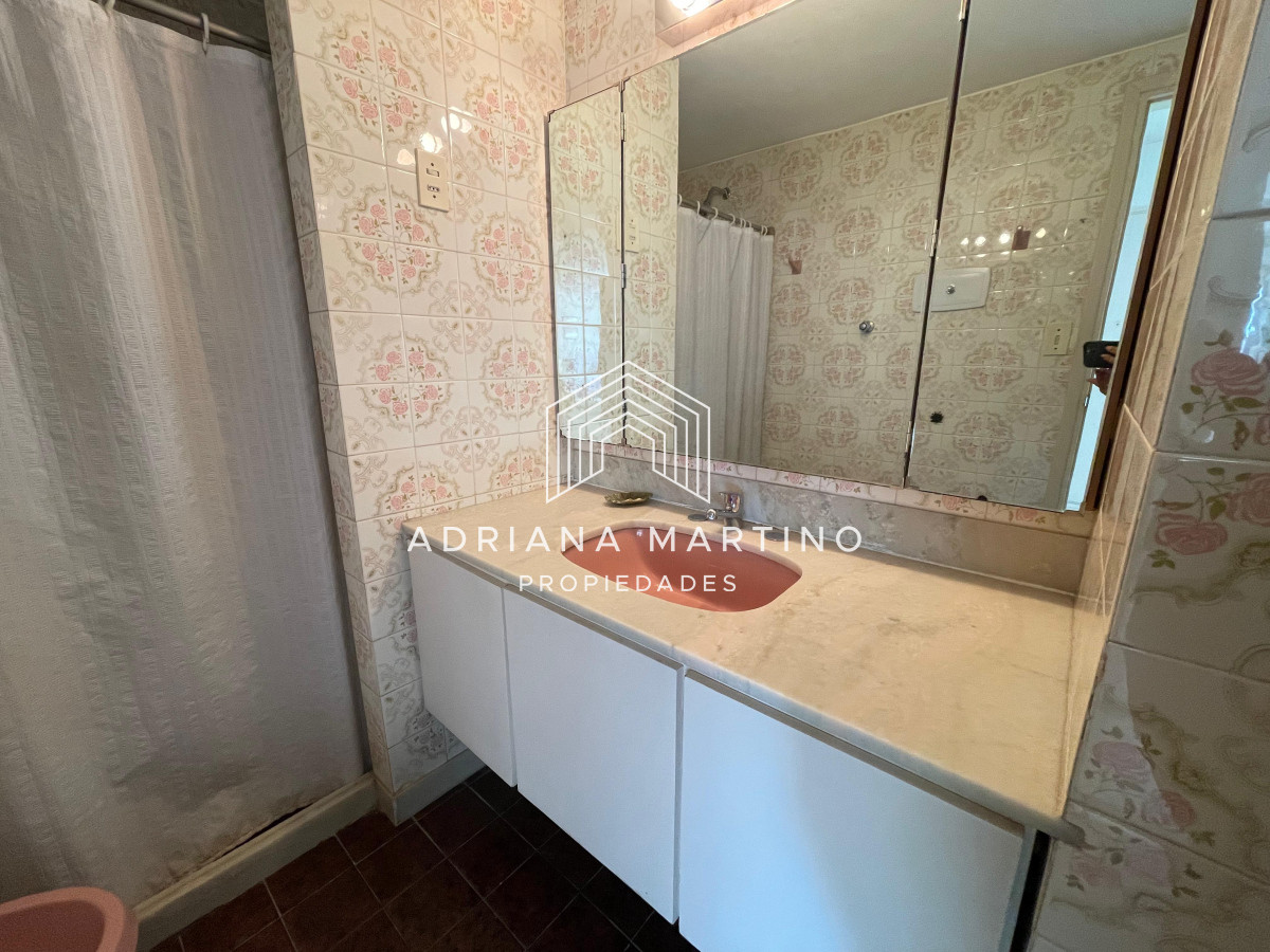 Apartamento ID.71654 - Frente a Plaza de los Artesanos con muy linda vista a Playa Brava