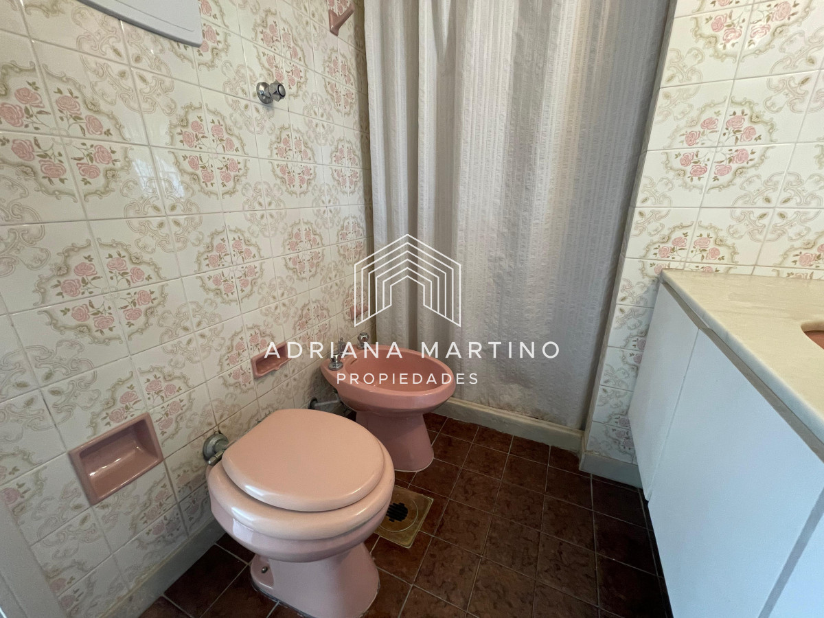 Apartamento ID.71654 - Frente a Plaza de los Artesanos con muy linda vista a Playa Brava