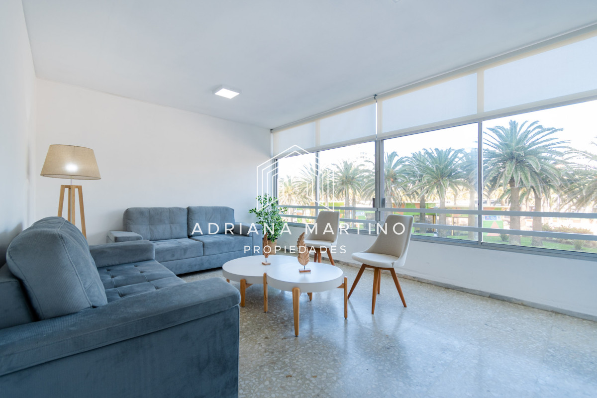 Apartamento ID.71654 - Frente a Plaza de los Artesanos con muy linda vista a Playa Brava