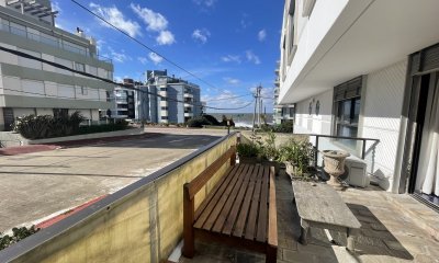 Exclusivo, terraza amplia con buena vista al mar y todo el sol