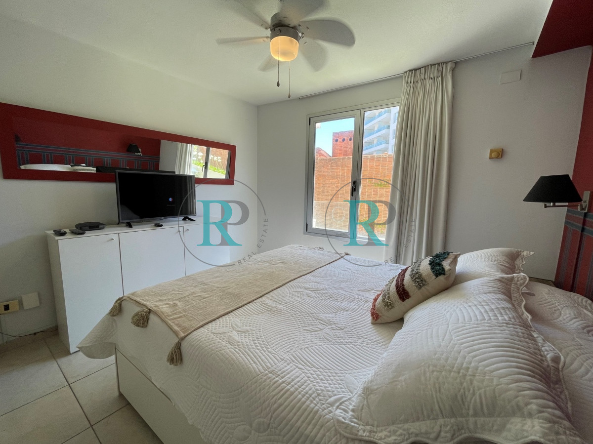 Apartamento ID.1317 - Lindo apto. a 50 mts del mar, servicio de playa, aire acondicionado