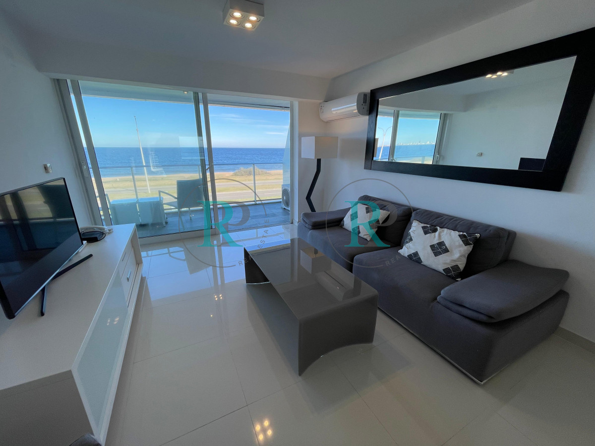 Apartamento ID.1907 - Primera Linea, cómoda terraza
