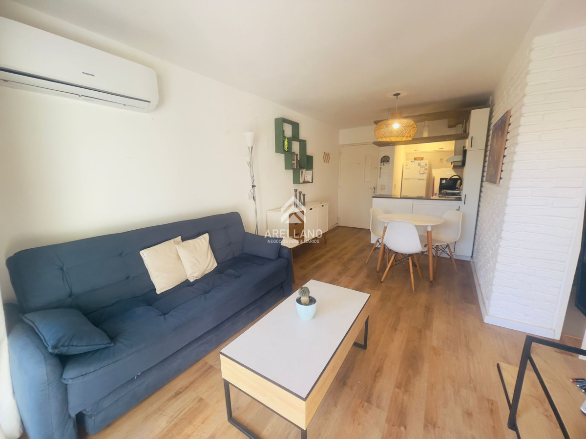 Apartamento ID.5571 - Venta apartamento 1 dormitorio Playa Mansa frente al mar