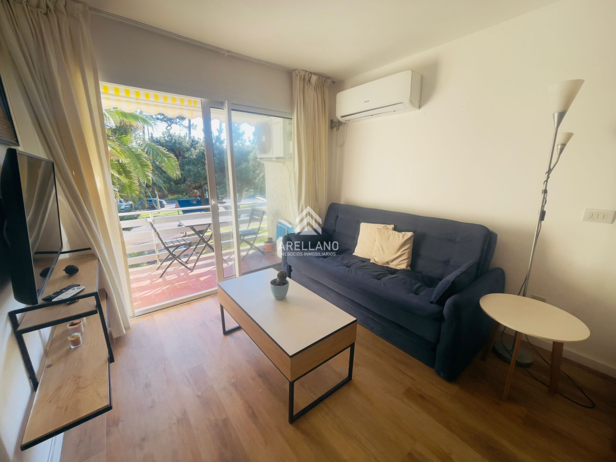 Apartamento ID.5571 - Venta apartamento 1 dormitorio Playa Mansa frente al mar