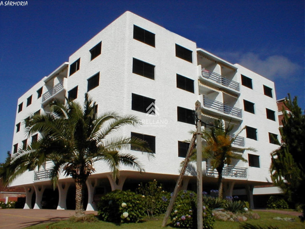 Apartamento ID.5571 - Venta apartamento 1 dormitorio Playa Mansa frente al mar