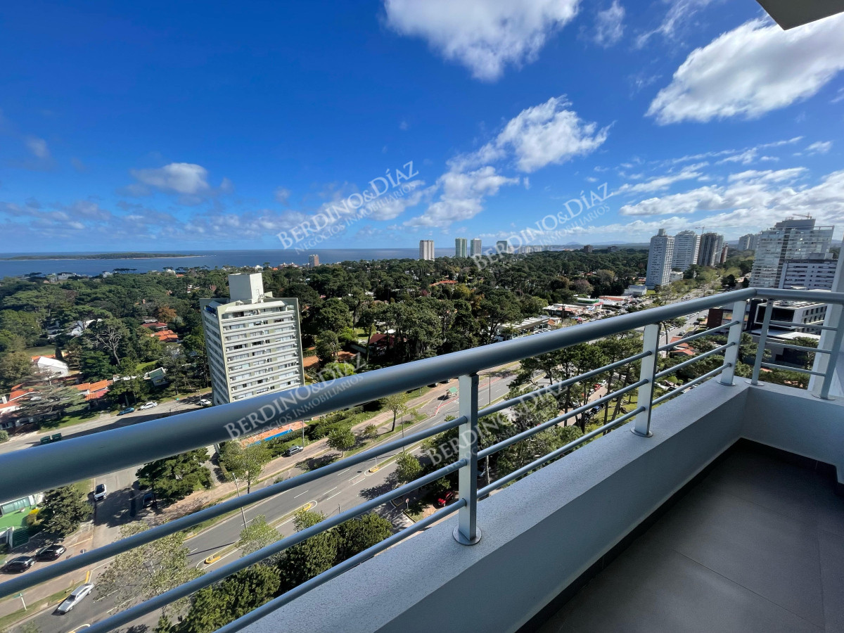 Apartamento ID.2484 - Apto alto con increible vista Greenlife