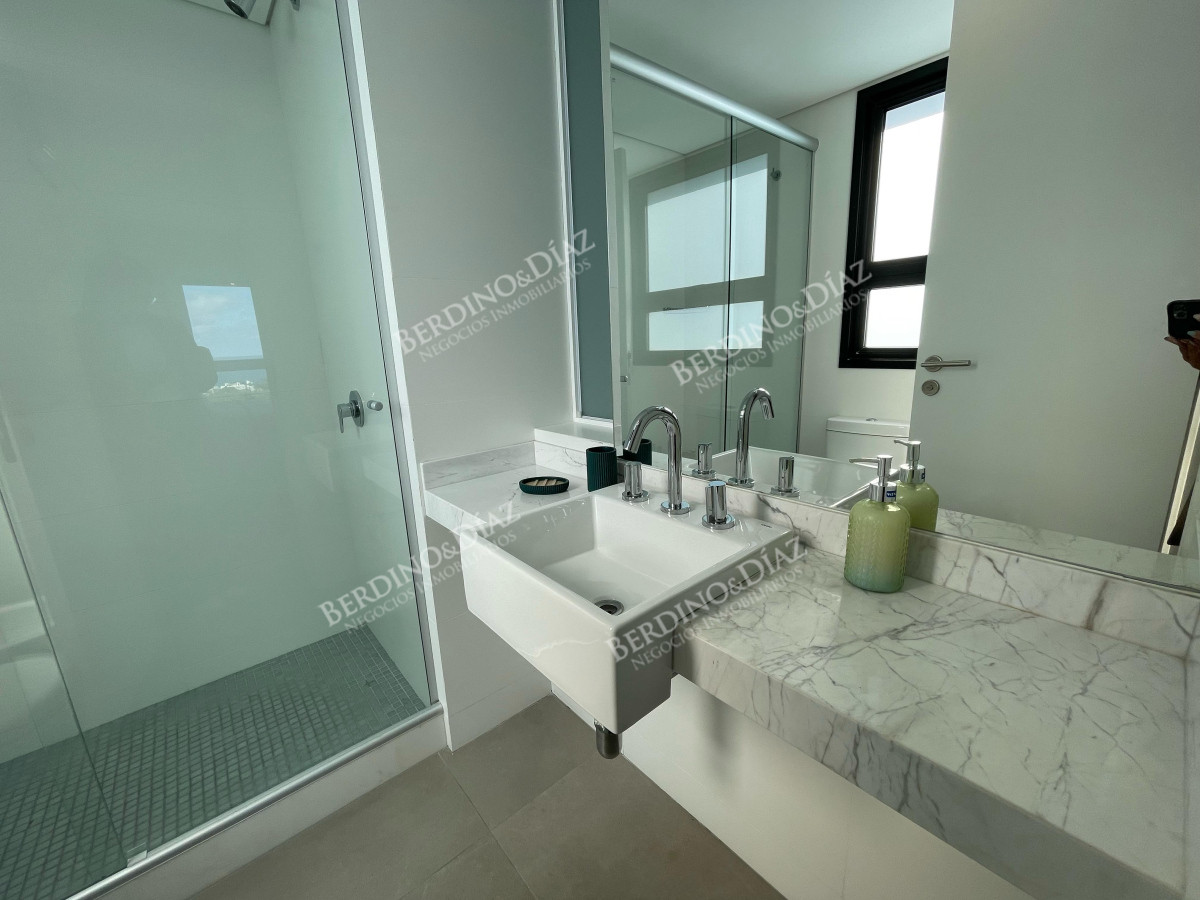 Apartamento ID.2484 - Apto alto con increible vista Greenlife
