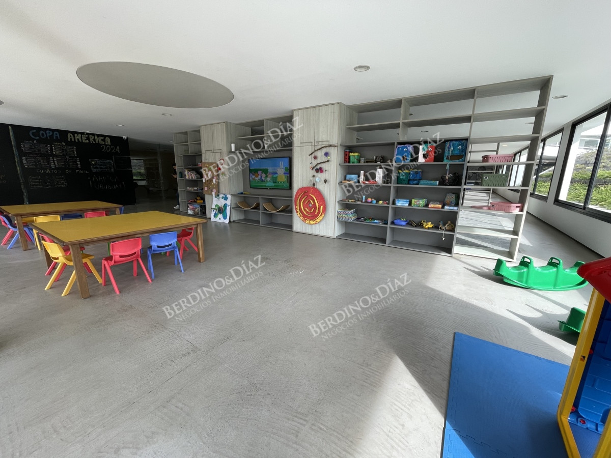 Apartamento ID.2484 - Apto alto con increible vista Greenlife