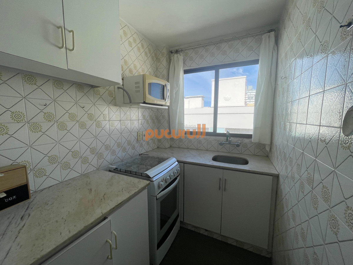 Apartamento ID.2093 - Oportunidad en Peninsula a 150 mts del mar y a 100 mts Gorlero