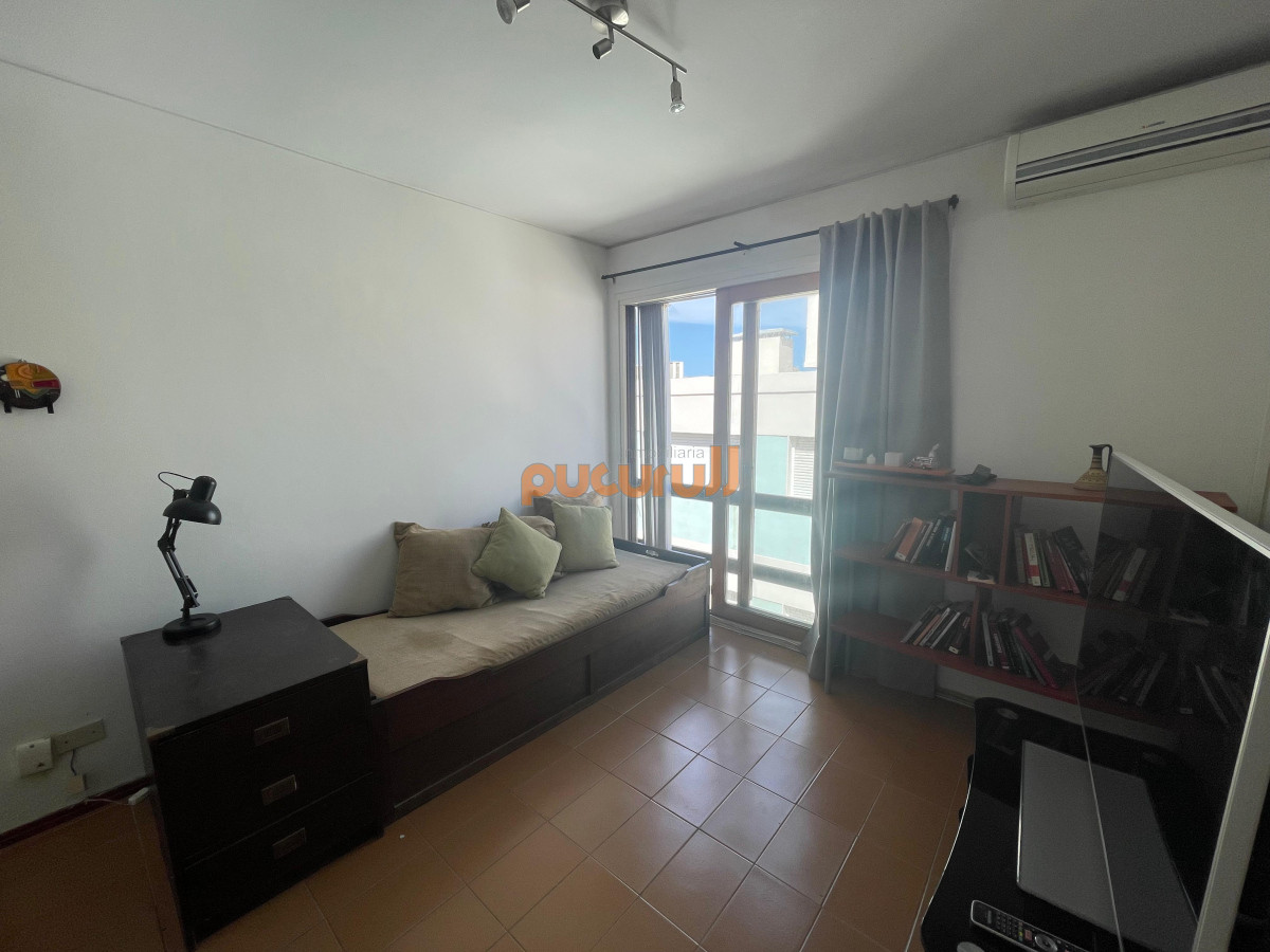 Apartamento ID.2093 - Oportunidad en Peninsula a 150 mts del mar y a 100 mts Gorlero