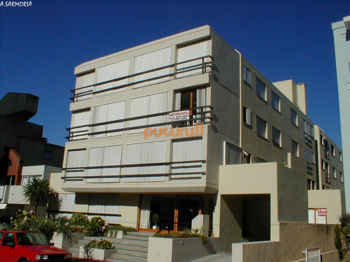 Apartamento ID.2093 - Oportunidad en Peninsula a 150 mts del mar y a 100 mts Gorlero