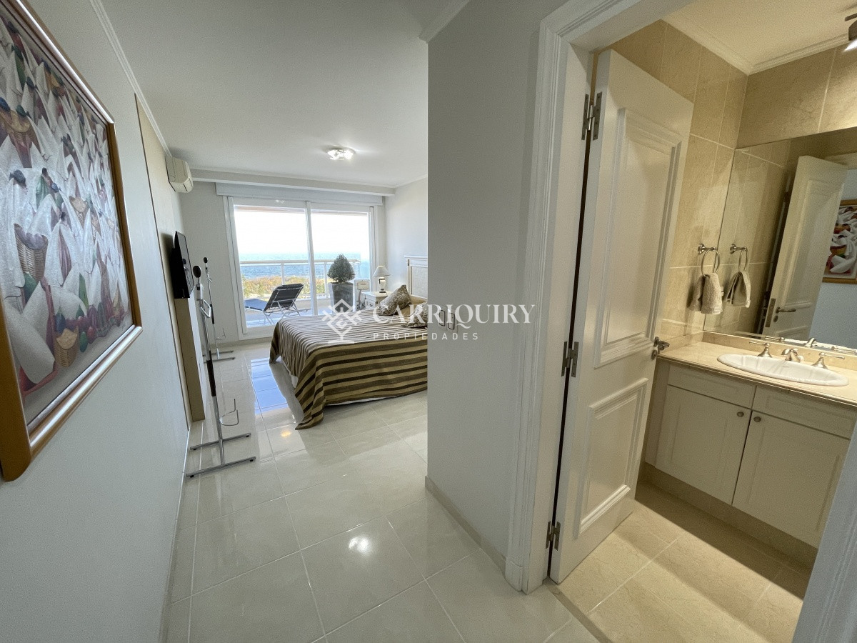 Apartamento ID.6380 - Edificio Le Jardin , impecable con buena vista al mar, calefacción 
