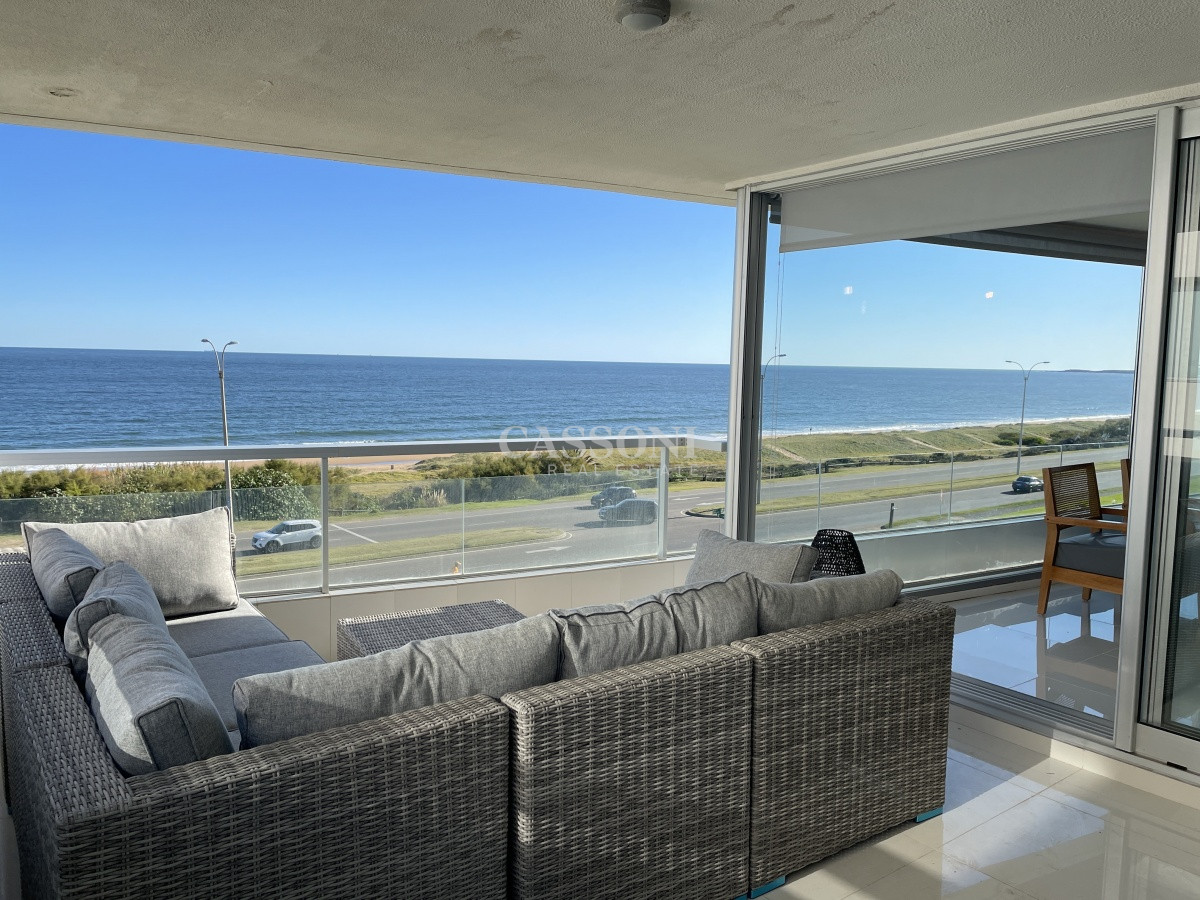 Apartamento ID.826 - PENT HOUSE, CON AMPLIA TERRAZA, PARRILLERO PROPIO Y AMPLIA VISTA AL MAR