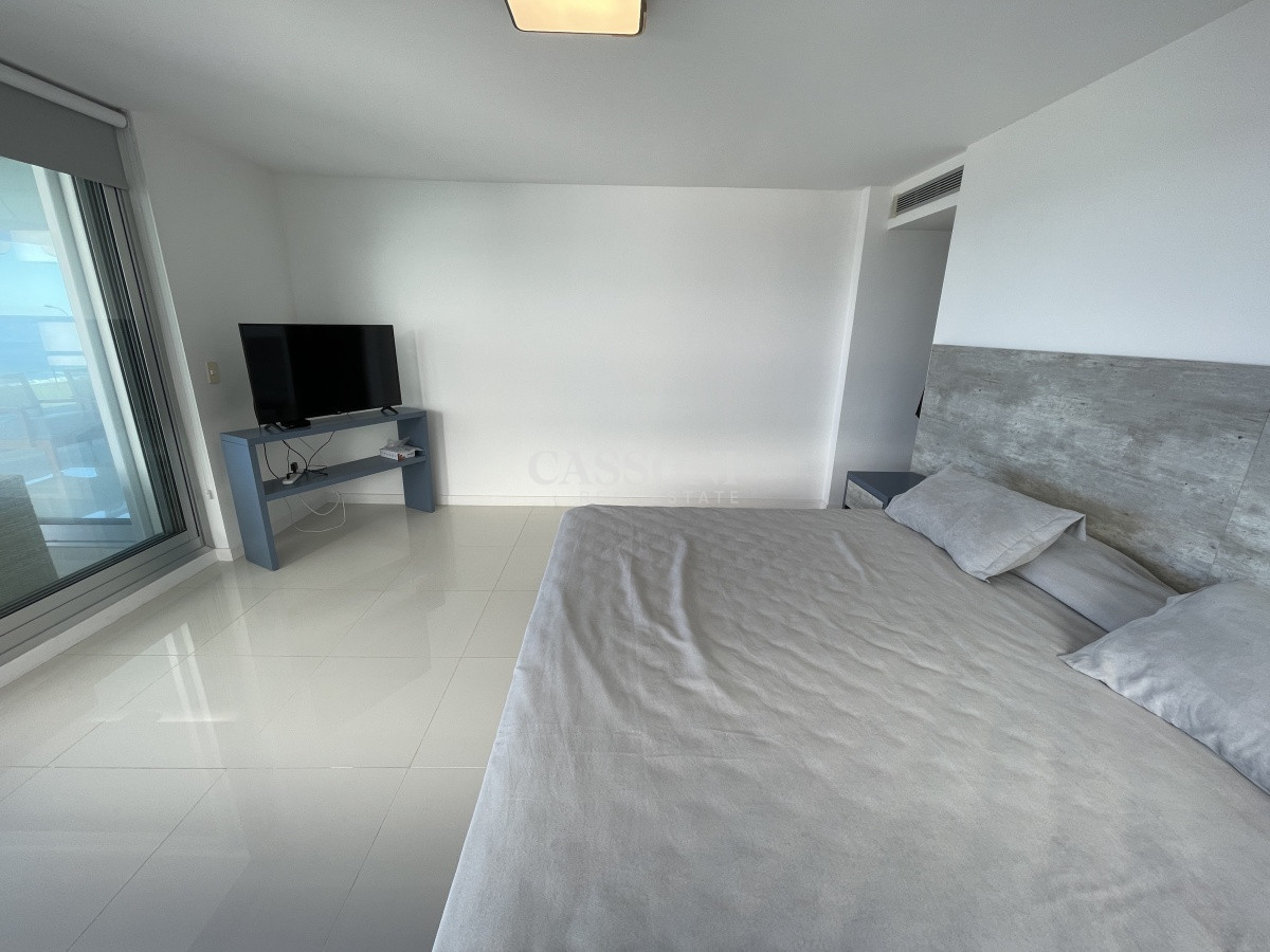 Apartamento ID.826 - PENT HOUSE, CON AMPLIA TERRAZA, PARRILLERO PROPIO Y AMPLIA VISTA AL MAR