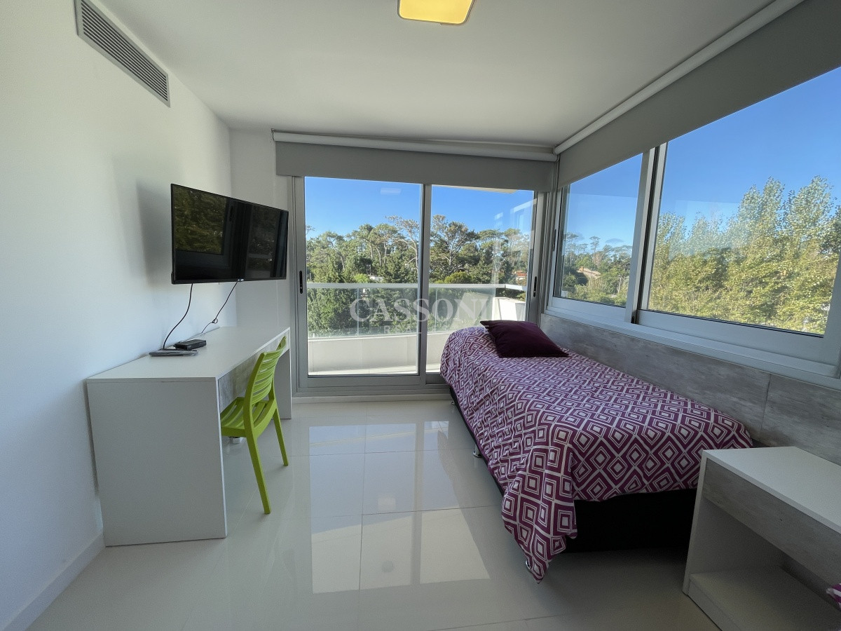 Apartamento ID.826 - PENT HOUSE, CON AMPLIA TERRAZA, PARRILLERO PROPIO Y AMPLIA VISTA AL MAR