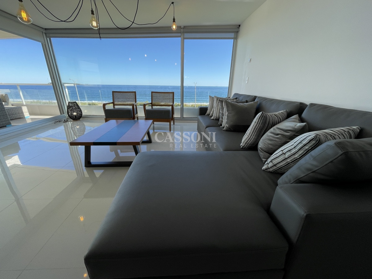 Apartamento ID.826 - PENT HOUSE, CON AMPLIA TERRAZA, PARRILLERO PROPIO Y AMPLIA VISTA AL MAR