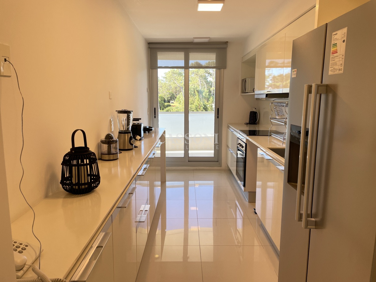 Apartamento ID.826 - PENT HOUSE, CON AMPLIA TERRAZA, PARRILLERO PROPIO Y AMPLIA VISTA AL MAR