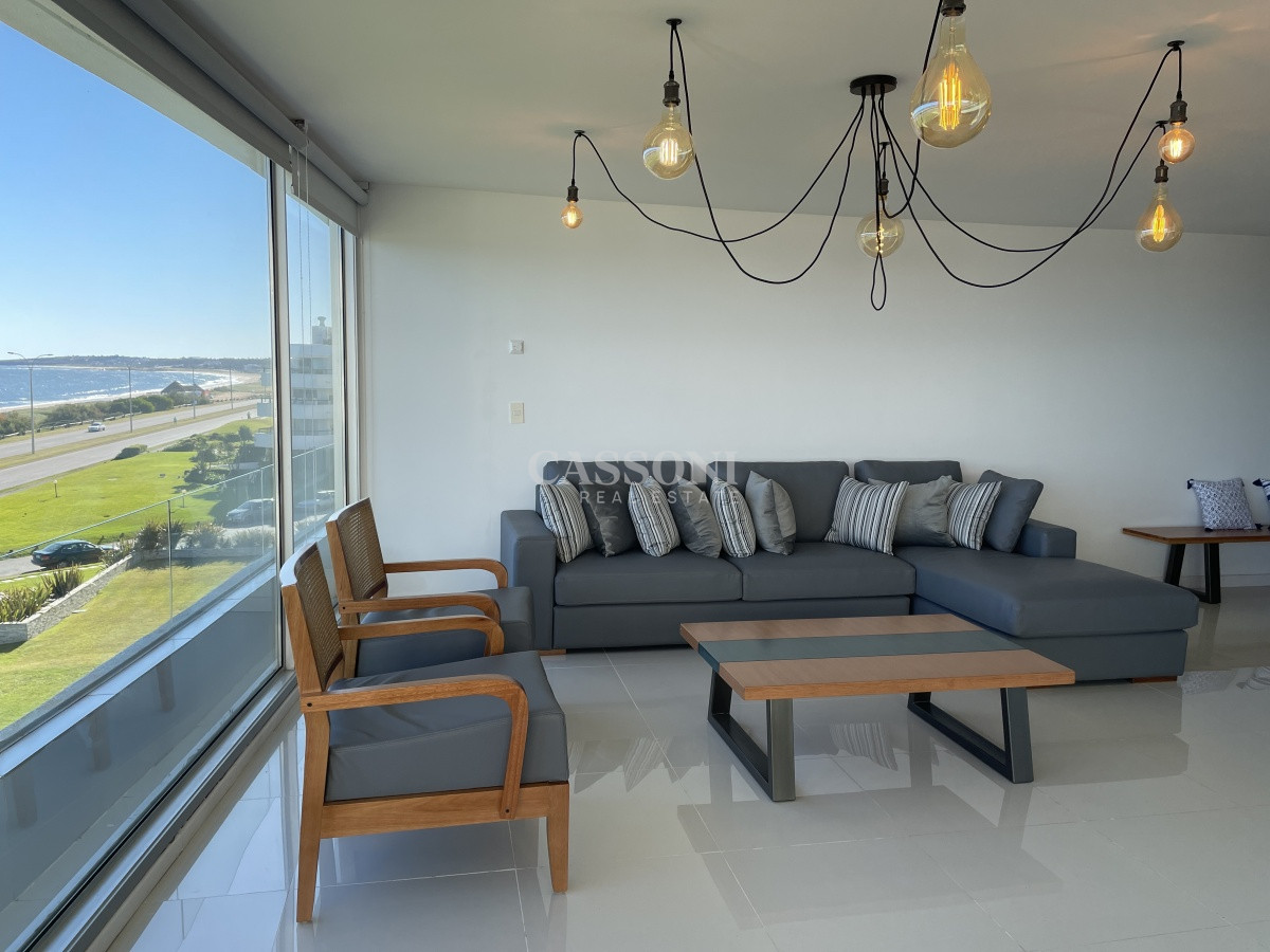 Apartamento ID.826 - PENT HOUSE, CON AMPLIA TERRAZA, PARRILLERO PROPIO Y AMPLIA VISTA AL MAR