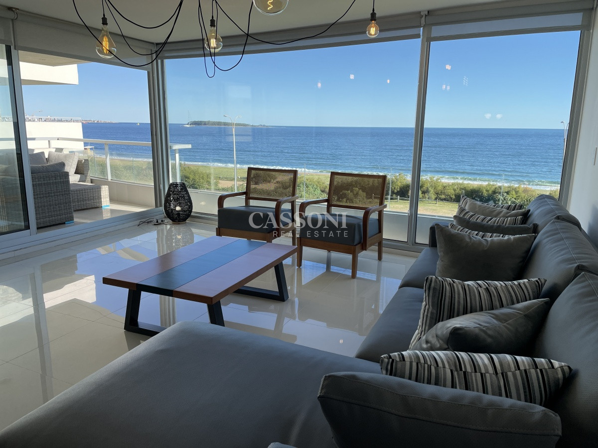 Apartamento ID.826 - PENT HOUSE, CON AMPLIA TERRAZA, PARRILLERO PROPIO Y AMPLIA VISTA AL MAR