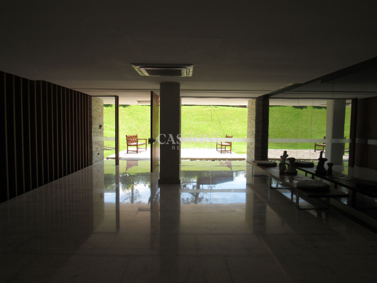 Apartamento ID.826 - PENT HOUSE, CON AMPLIA TERRAZA, PARRILLERO PROPIO Y AMPLIA VISTA AL MAR