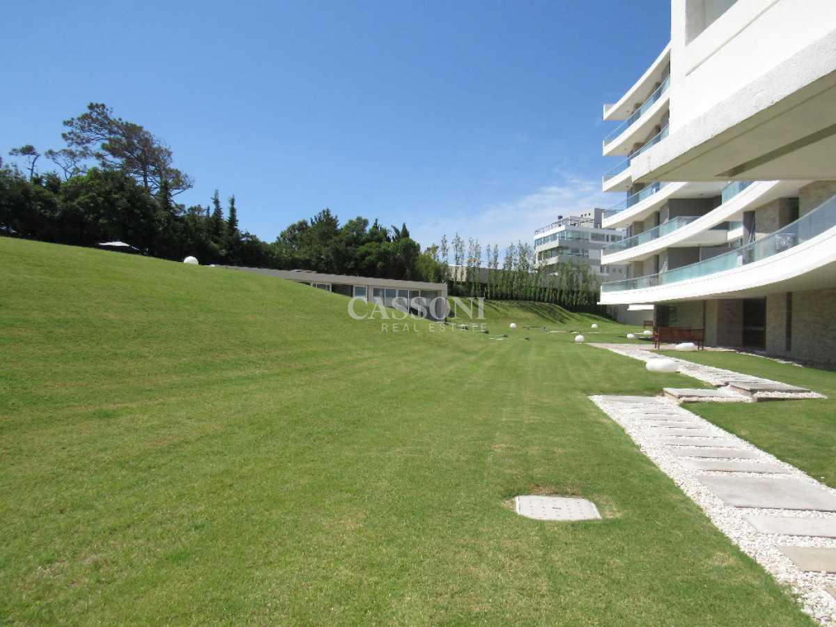 Apartamento ID.826 - PENT HOUSE, CON AMPLIA TERRAZA, PARRILLERO PROPIO Y AMPLIA VISTA AL MAR