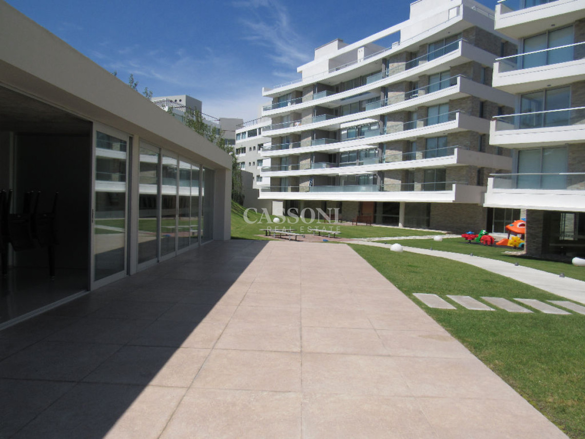 Apartamento ID.826 - PENT HOUSE, CON AMPLIA TERRAZA, PARRILLERO PROPIO Y AMPLIA VISTA AL MAR