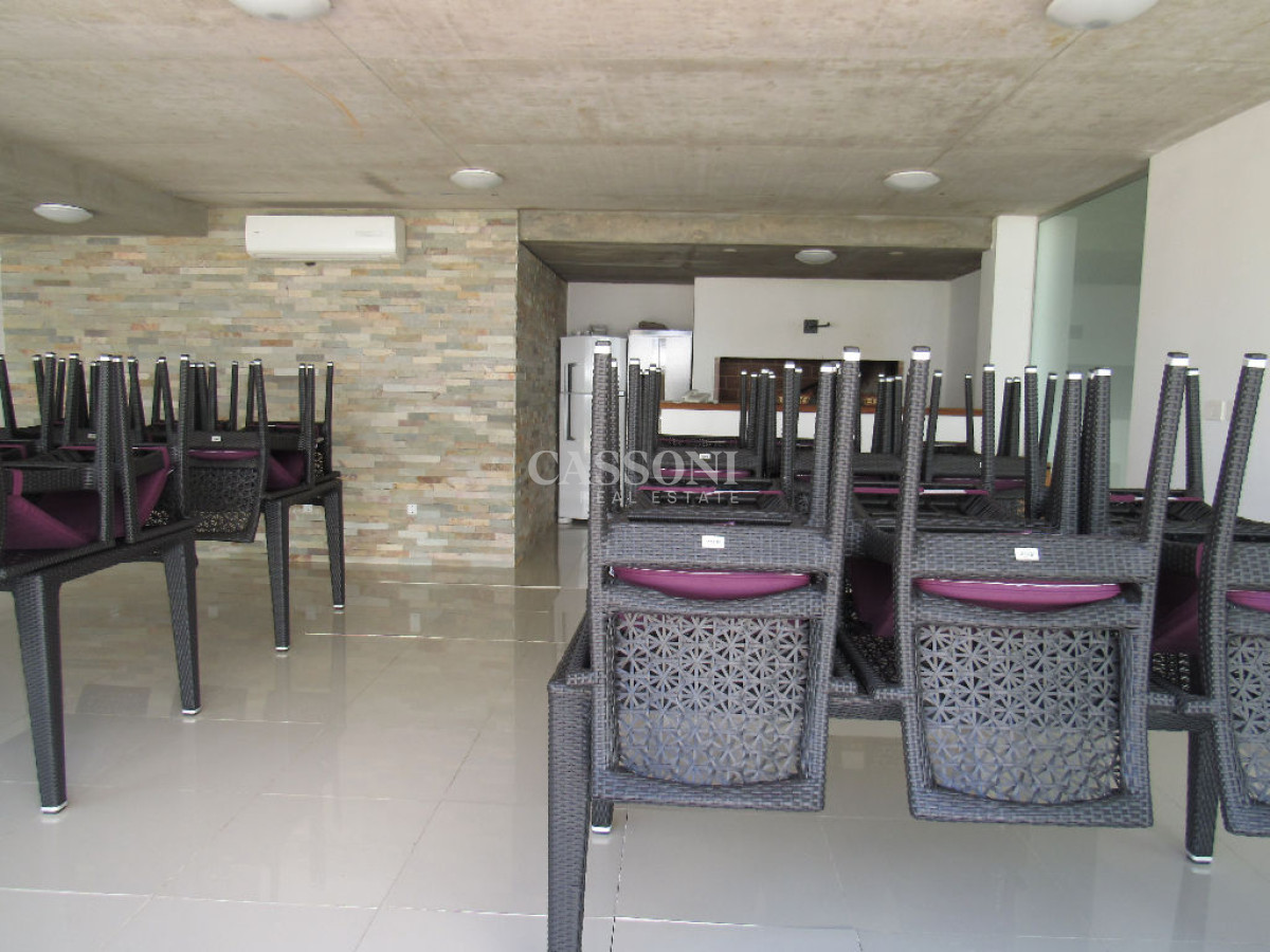 Apartamento ID.826 - PENT HOUSE, CON AMPLIA TERRAZA, PARRILLERO PROPIO Y AMPLIA VISTA AL MAR