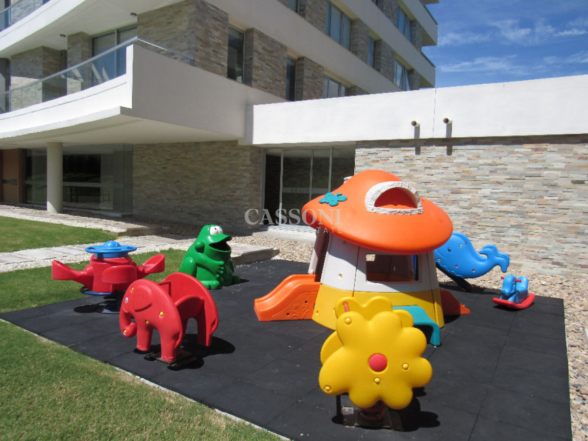 Apartamento ID.826 - PENT HOUSE, CON AMPLIA TERRAZA, PARRILLERO PROPIO Y AMPLIA VISTA AL MAR