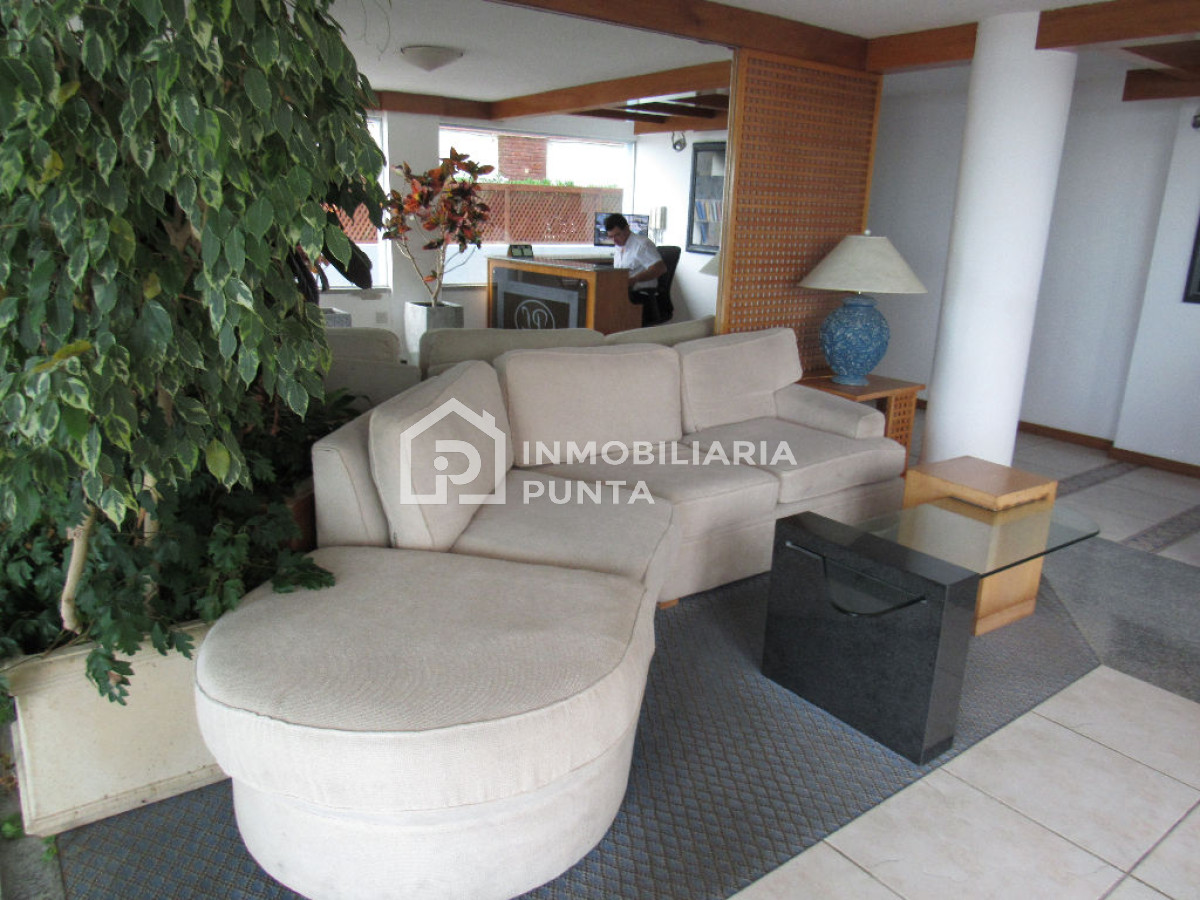 https://ri.com.uy/f/167-262/6/1200/0/0/0/ed_7_foto_8.jpg