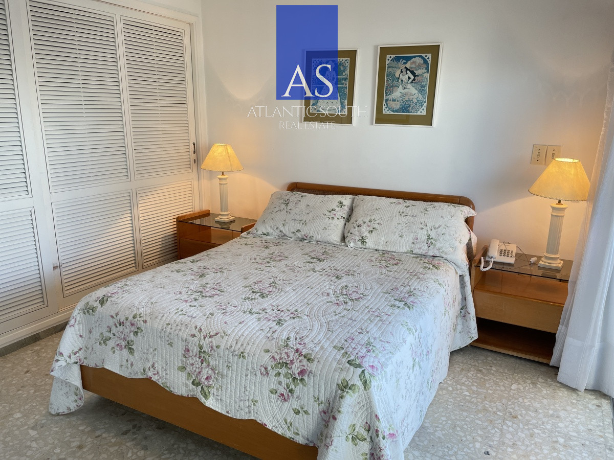 Apartamento ID.2711 - Apartamento 3 dormitorios(1 dependencia) frente al mar Playa Mansa