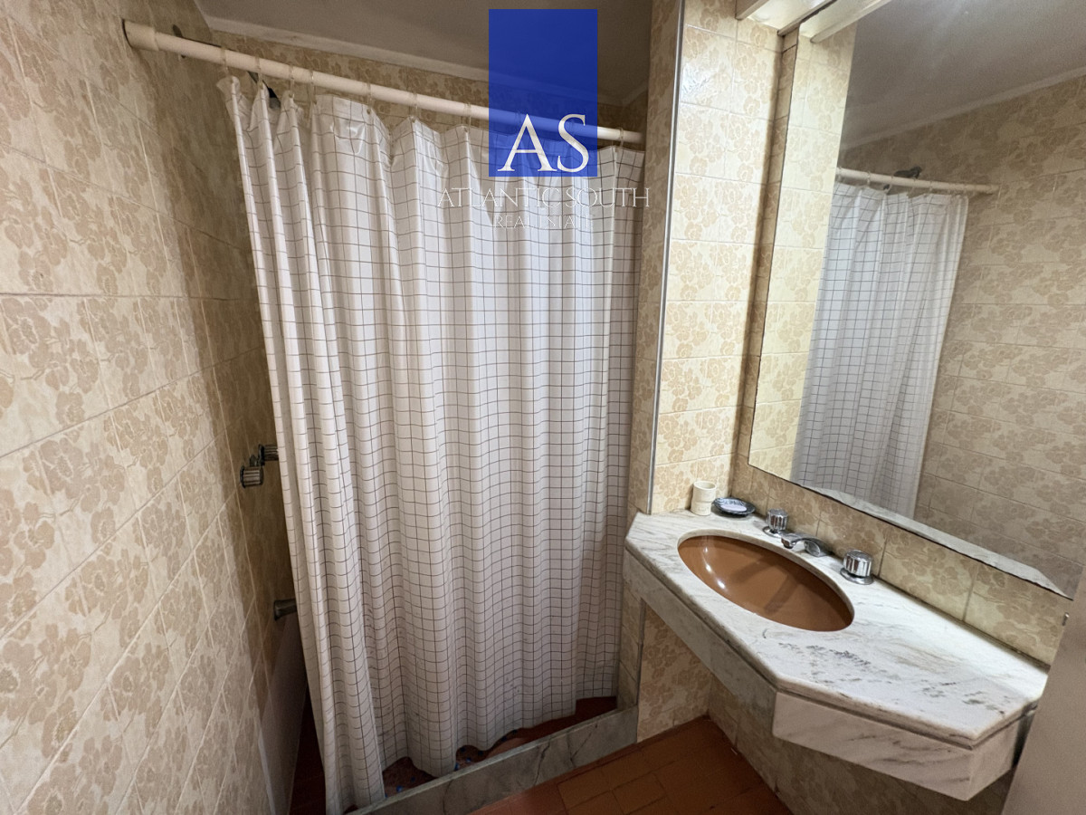 Apartamento ID.4659 - Oportunidad 2 domrmitorios con terraza y garage! Península Punta del Este