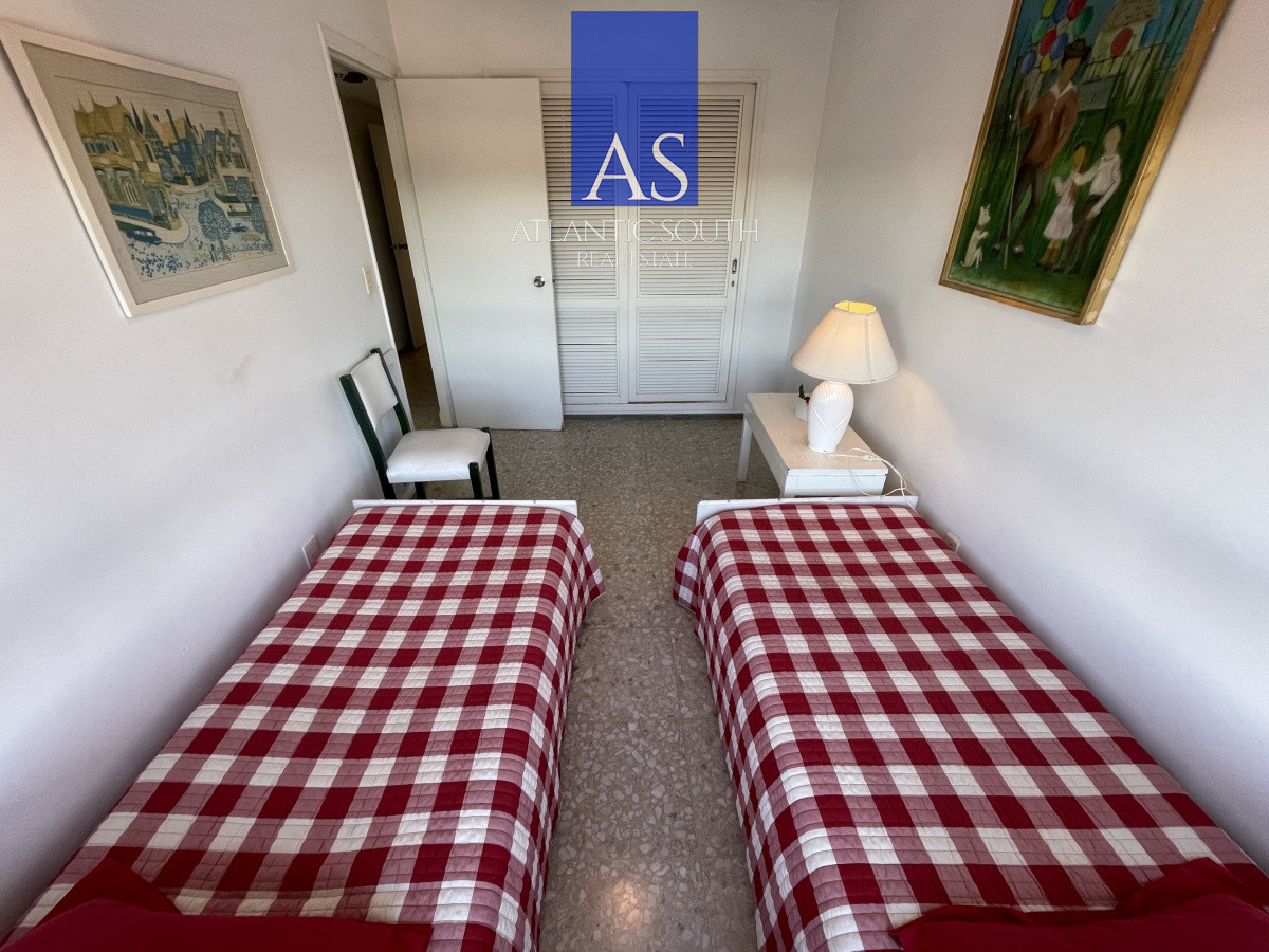 Apartamento ID.2711 - Apartamento 3 dormitorios(1 dependencia) frente al mar Playa Mansa