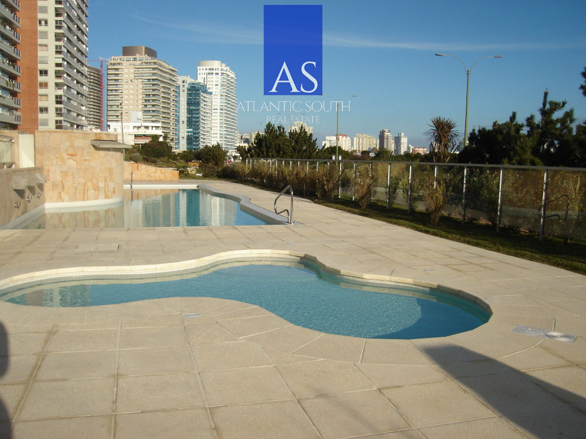 Apartamento ID.2711 - Apartamento 3 dormitorios(1 dependencia) frente al mar Playa Mansa