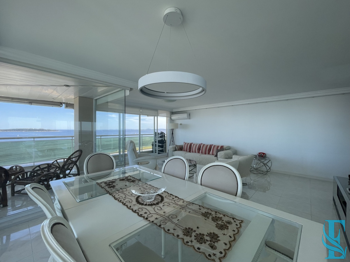 Apartamento ID.58 - Lujoso Apto 3 Dormitorios Primeria Linea Playa Mansa, Punta del Este 